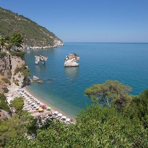 Hotel Baia Dei Faraglioni